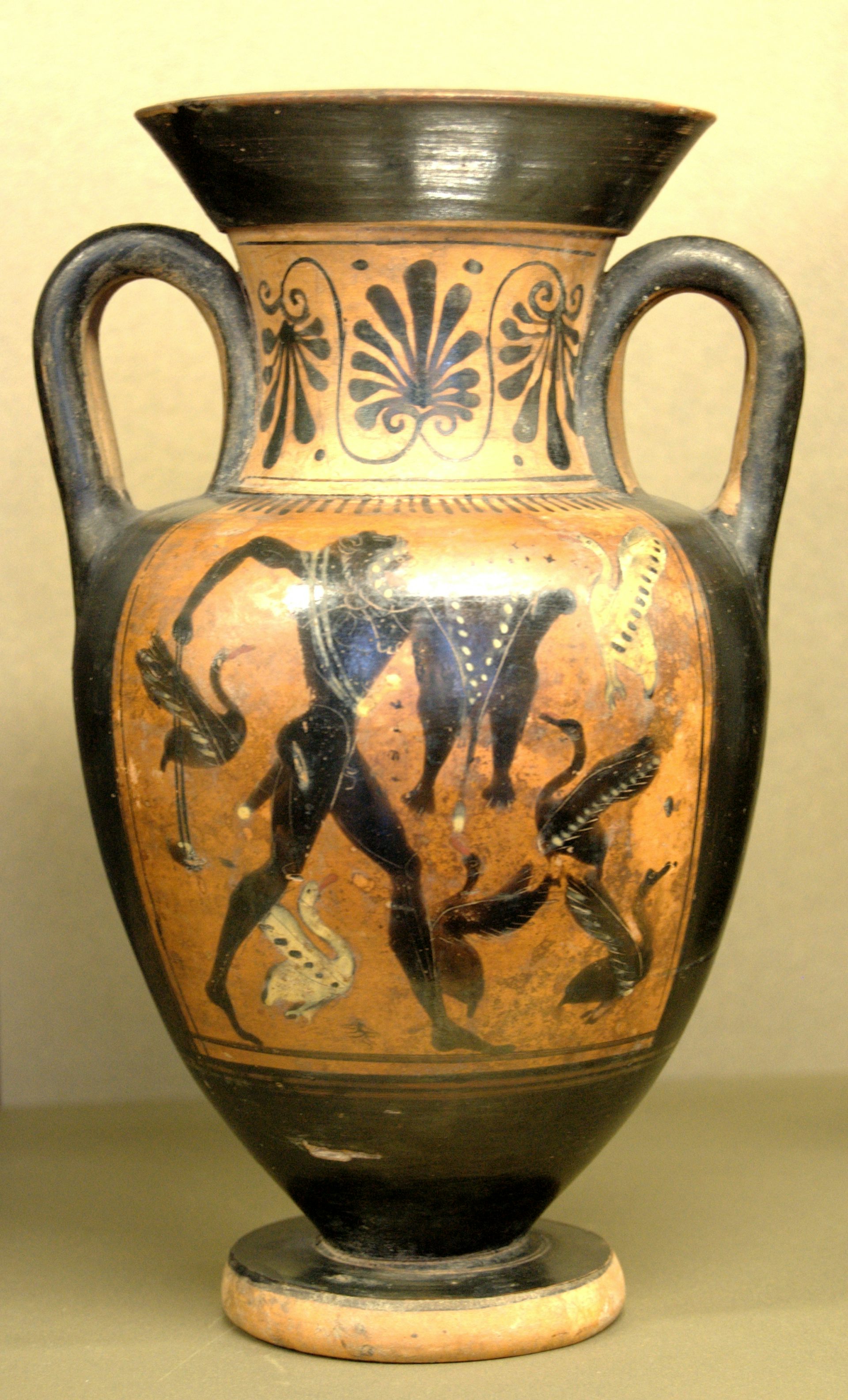 Vase painting of Heracles fighting the Stymphalian Birds by the Diosophos Painter