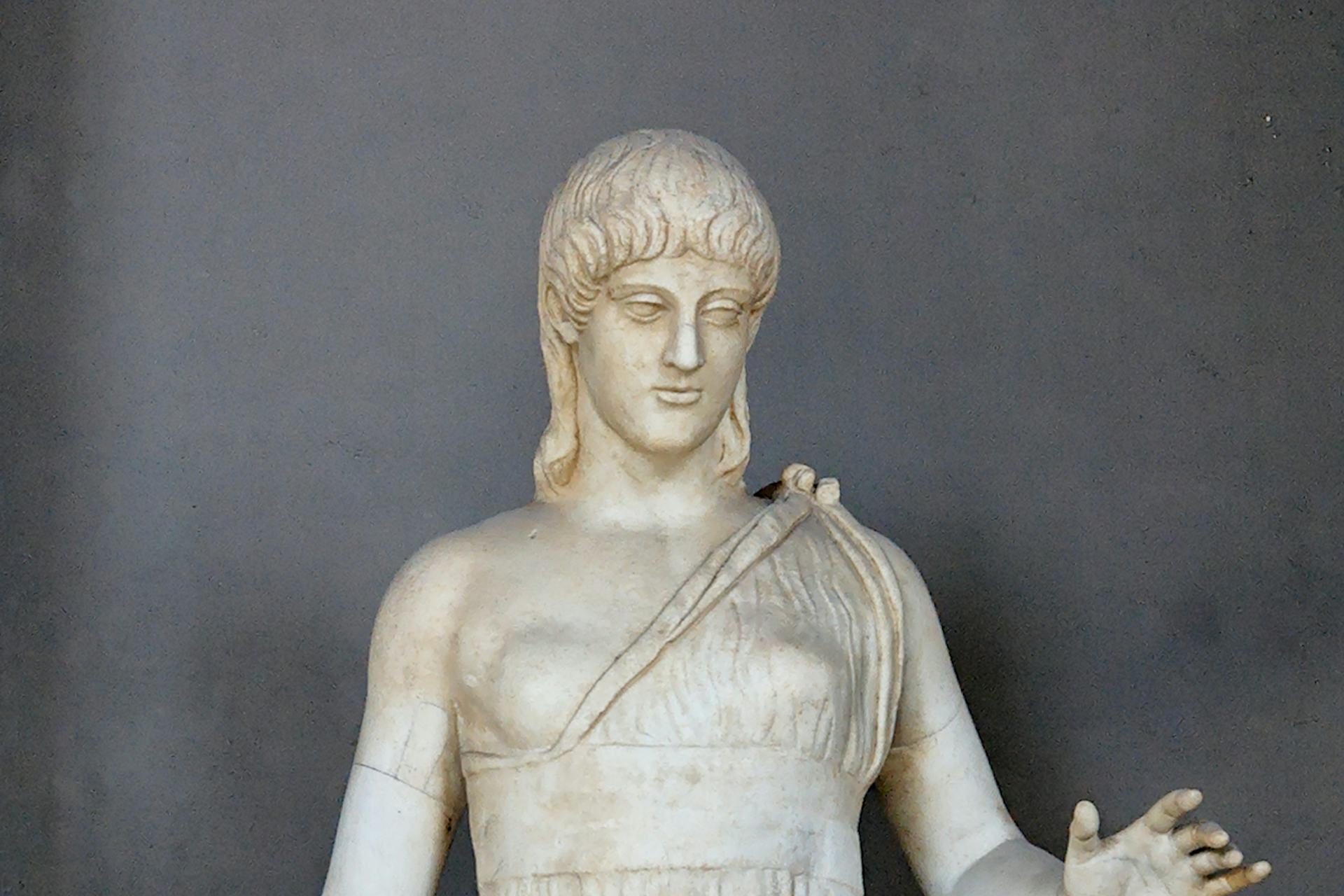 The "Atalanta," a statue of a young girl