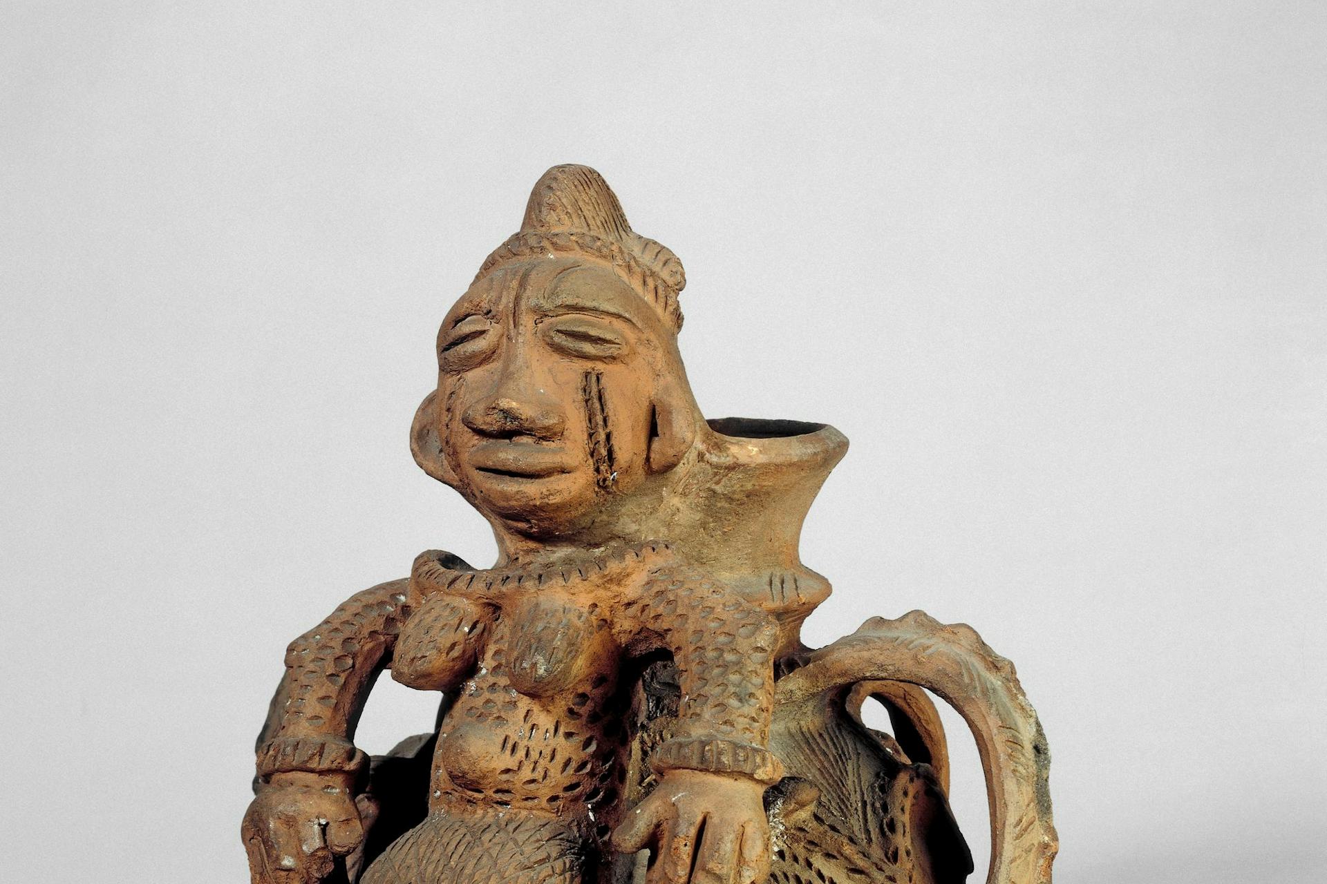 A pottery for Olokun, by Edo artist (16th to 19th century)