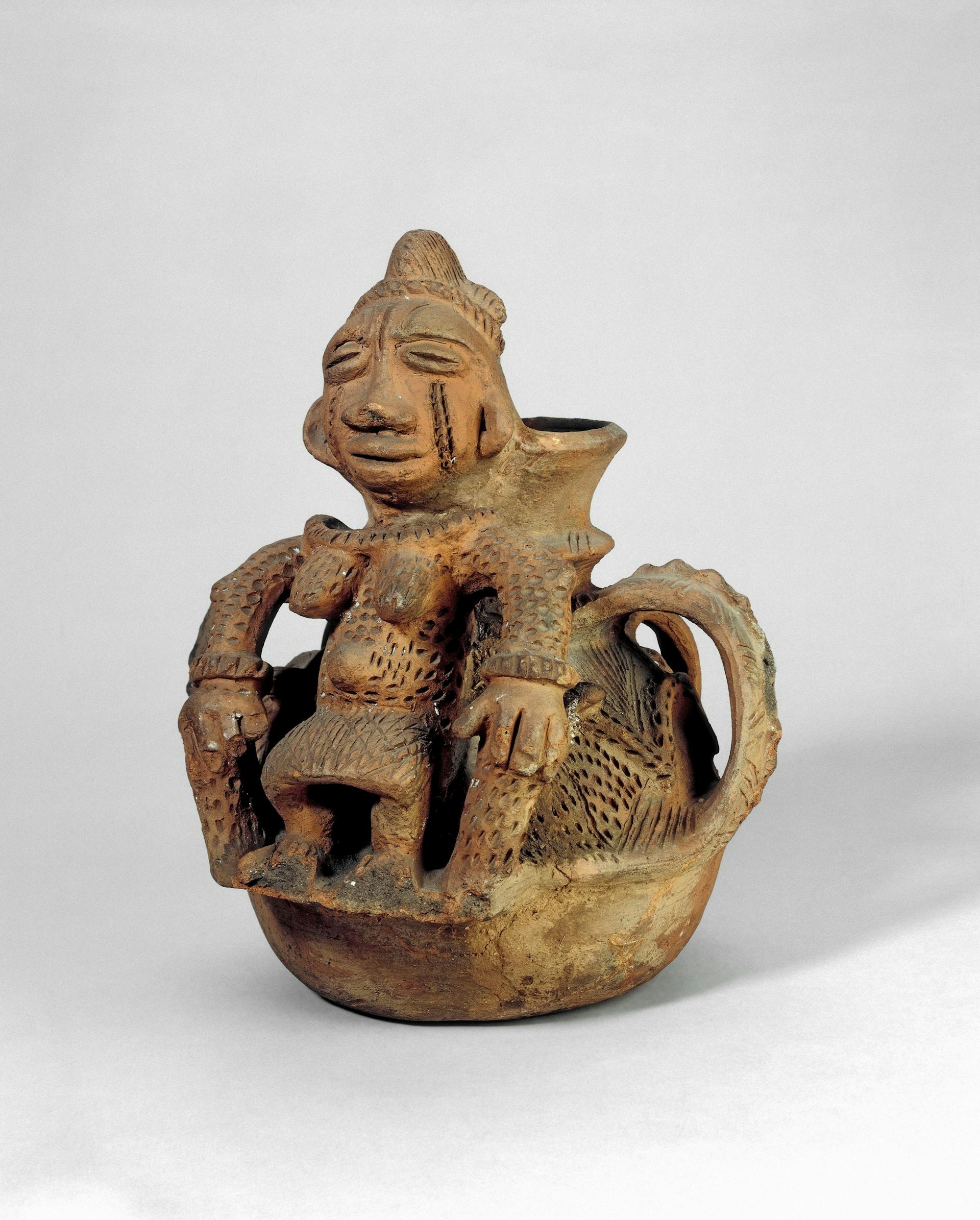 A pottery for Olokun, by Edo artist (16th to 19th century)