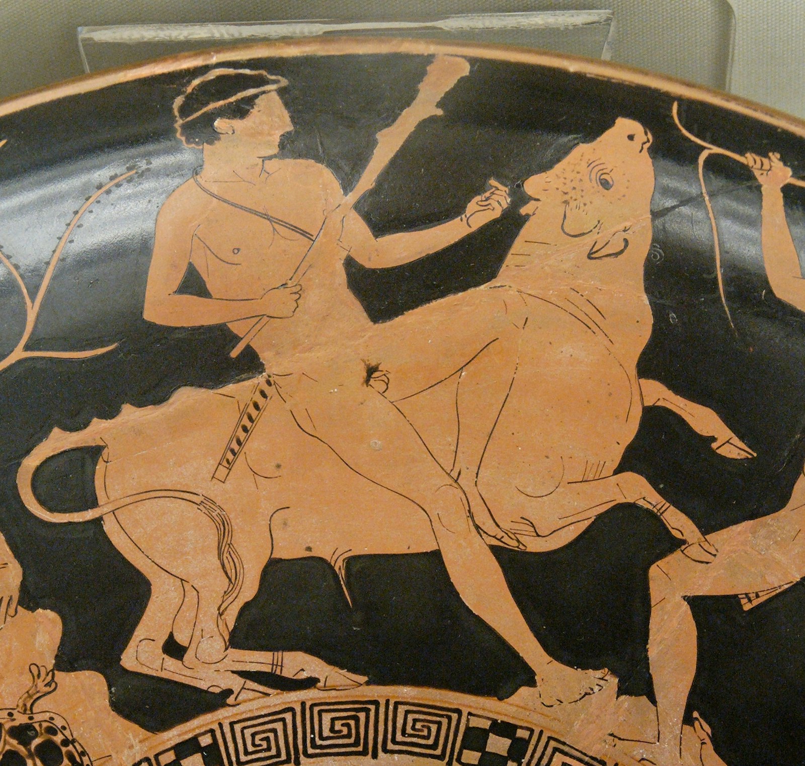 Theseus fighting the bull of Marathon kylix, circa 440-430 bce