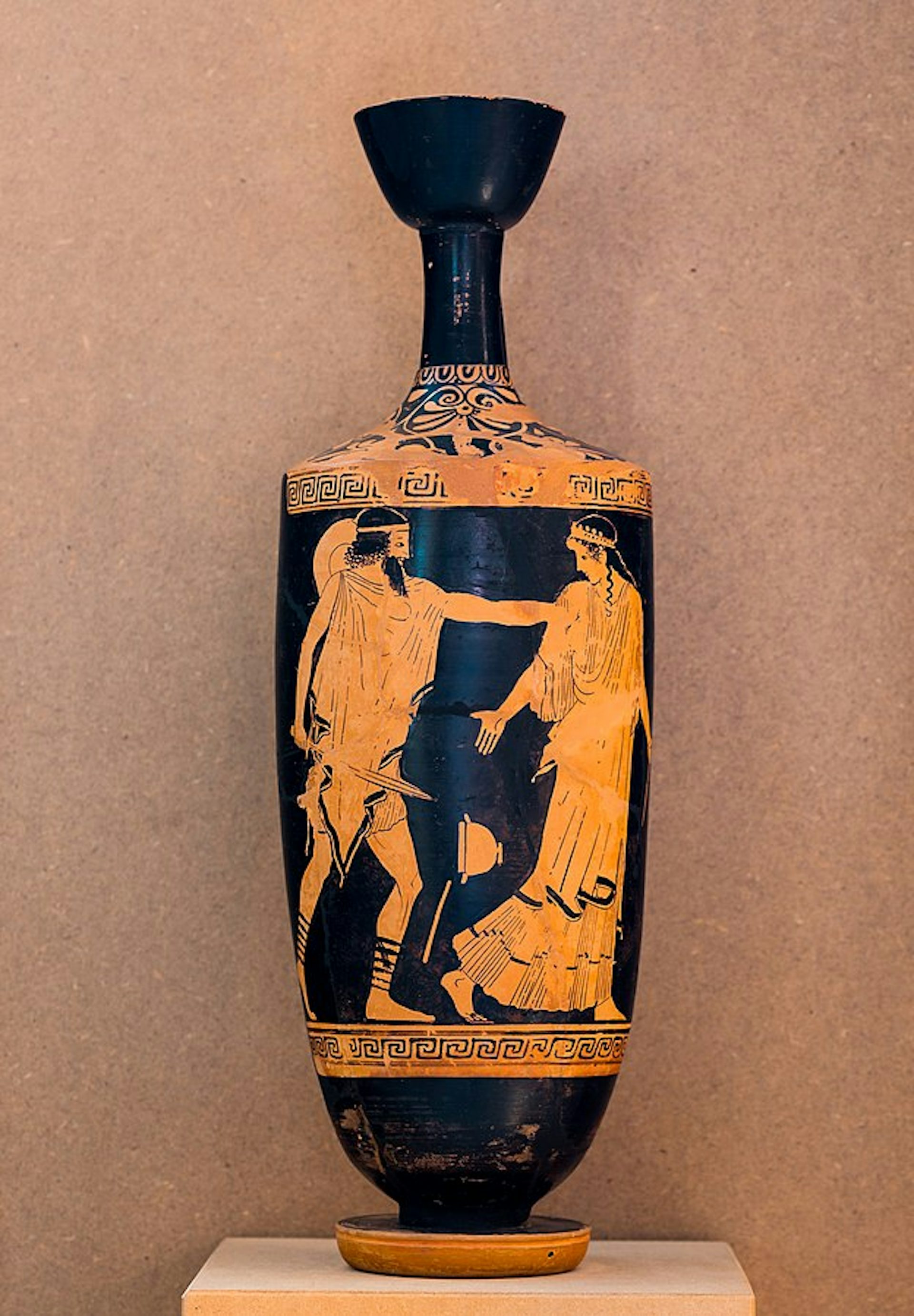 Vase painting of Odysseus threatening Circe by the Nikon Painter