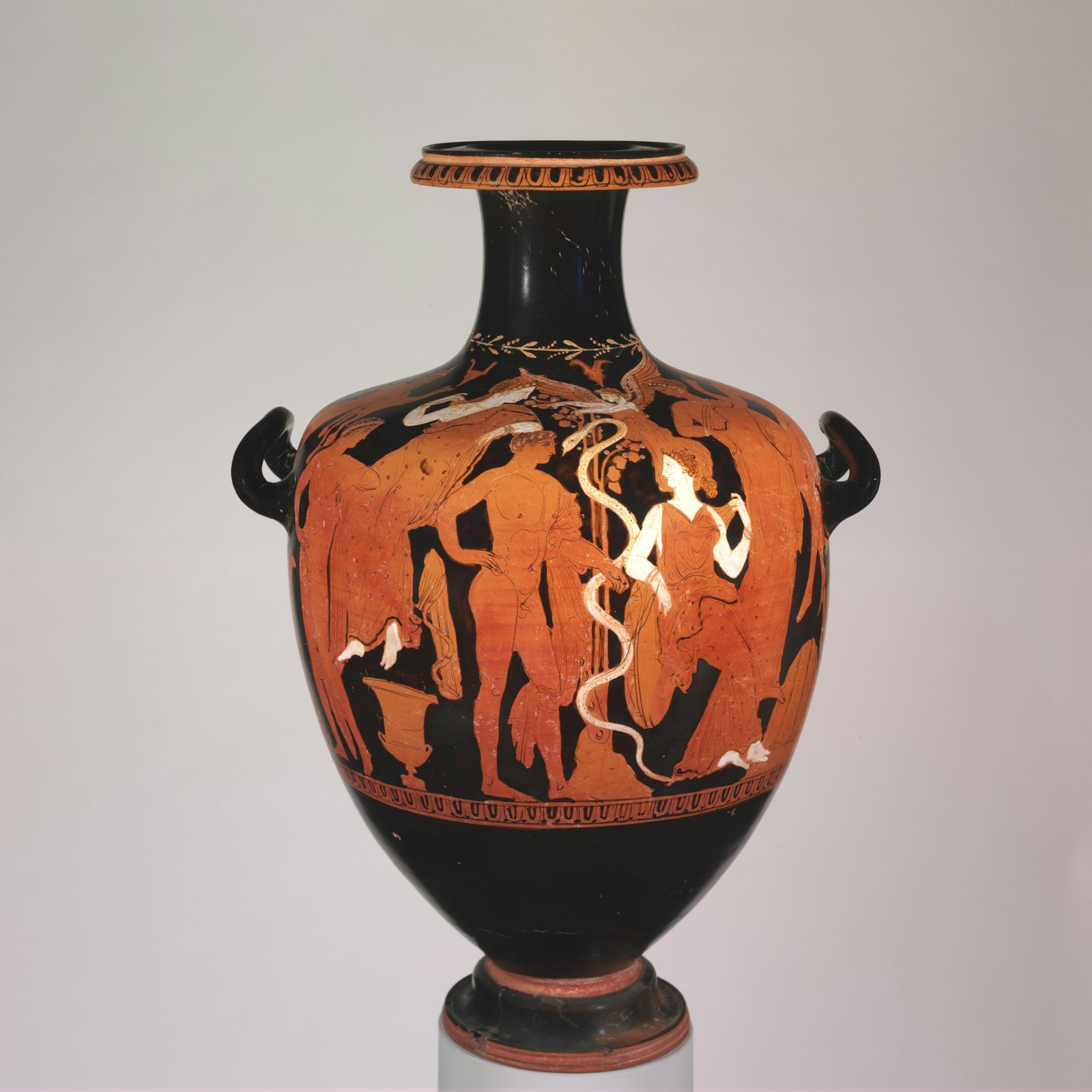 Heracles in garden of Hesperides red-figure hydria by Hesperides painter early fourth century BCE
