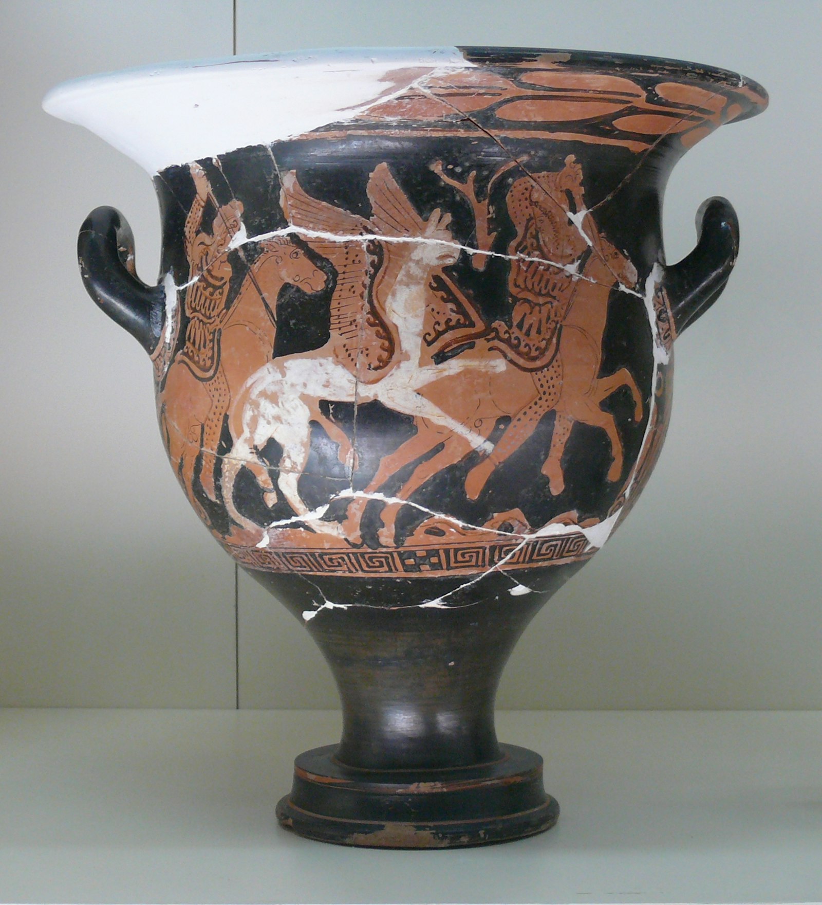 Griffin-Arimpasians bell krater, 5th or 4th century BCE